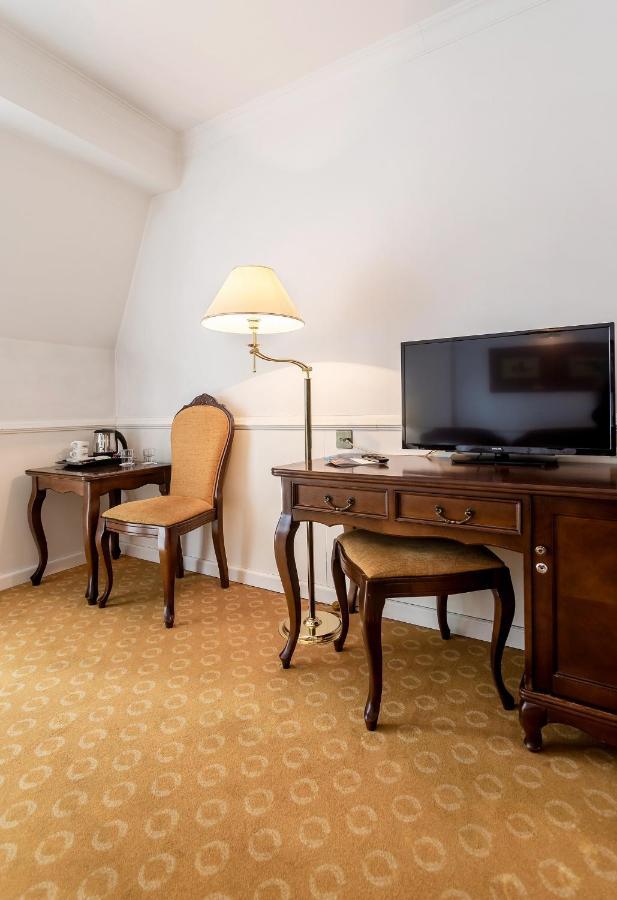 שצ'קלארסקה פוראובה Hotel Szrenicowy Dwor מראה חיצוני תמונה