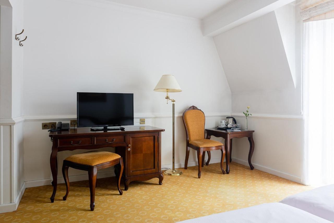 שצ'קלארסקה פוראובה Hotel Szrenicowy Dwor מראה חיצוני תמונה