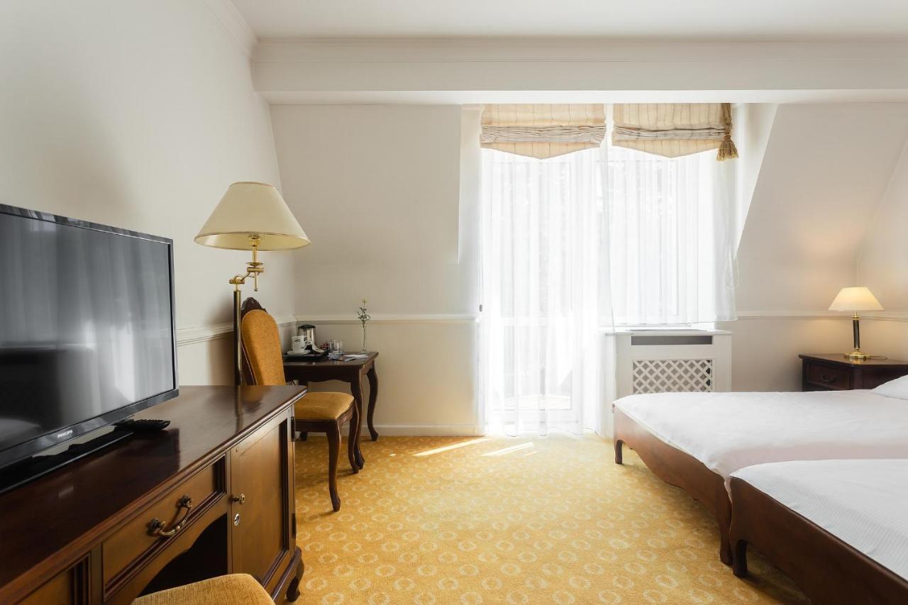 שצ'קלארסקה פוראובה Hotel Szrenicowy Dwor מראה חיצוני תמונה